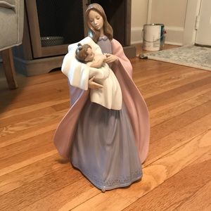 Lladro NAO A Mothers Touch 1300 figurine